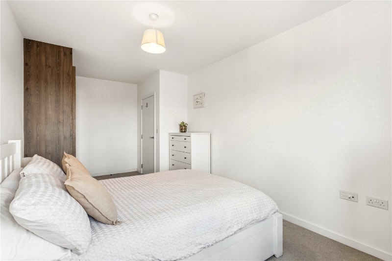 Springfield Drive, London, SW17