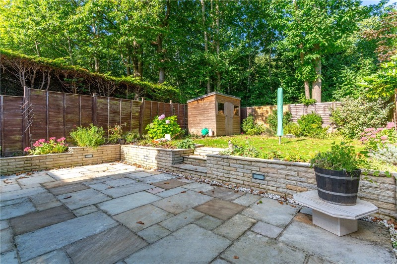 Hawkesworth Drive, Bagshot, GU19