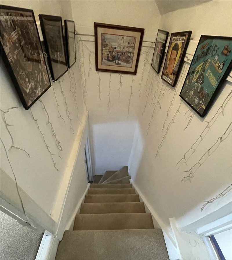 West Street, Farnham, Surrey, GU9