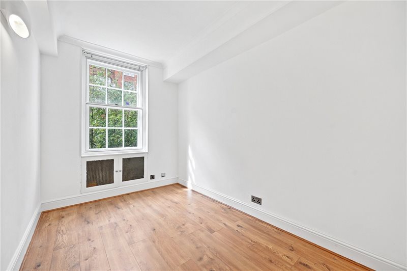 Queensway, London, W2