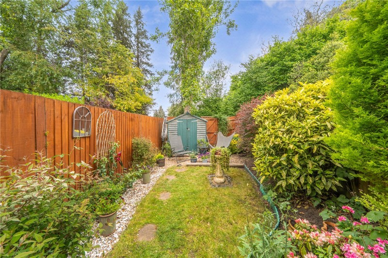 Hurlands Place, Farnham, Surrey, GU9