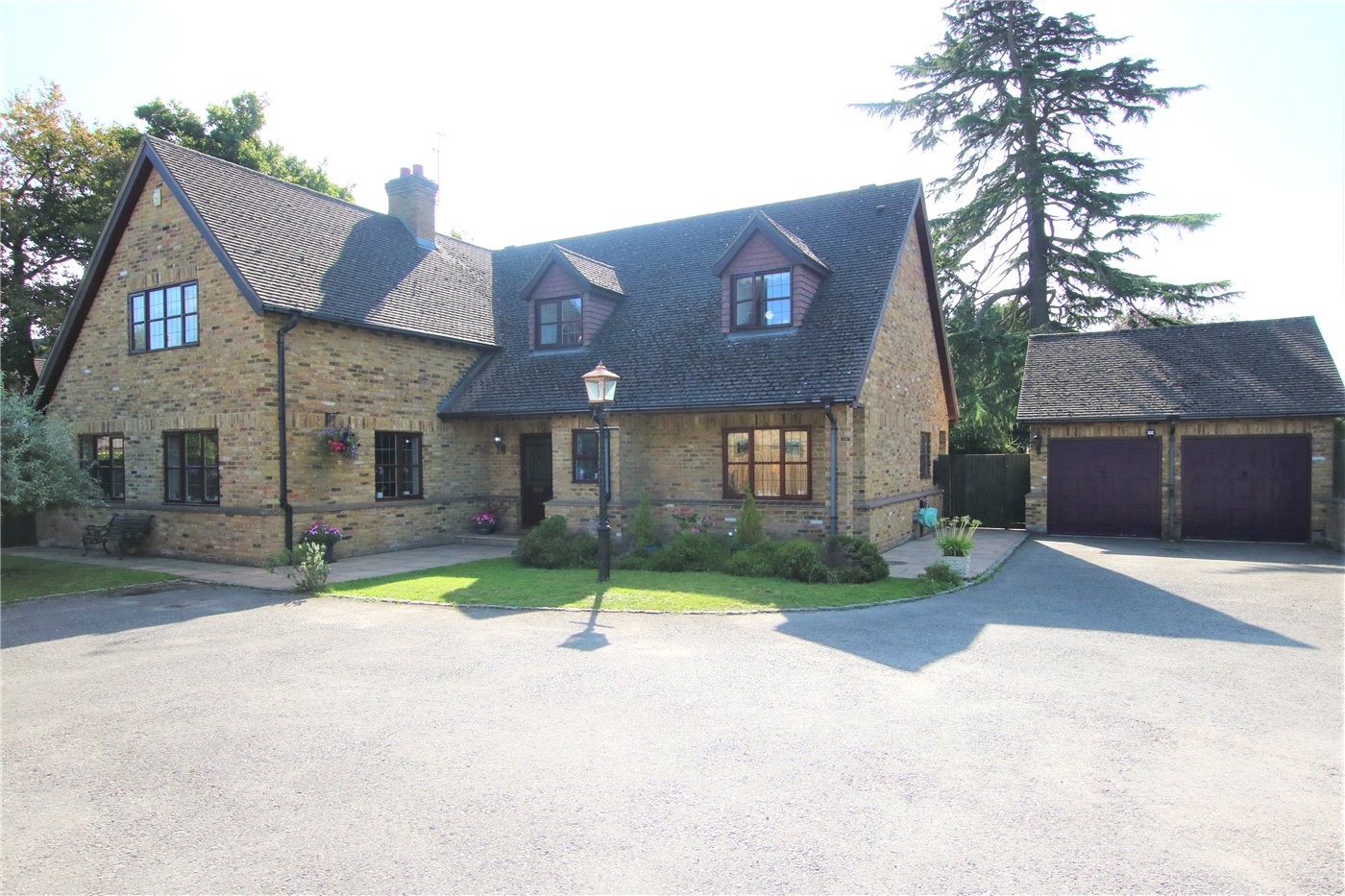 5 bedroom property for sale in Burghfield Bridge Close, Burghfield