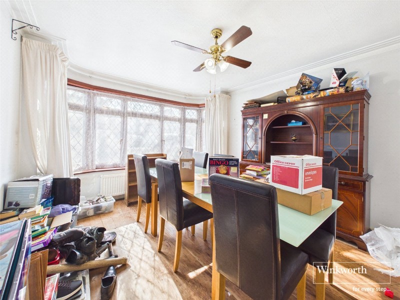 Wolmer Gardens, Edgware, HA8