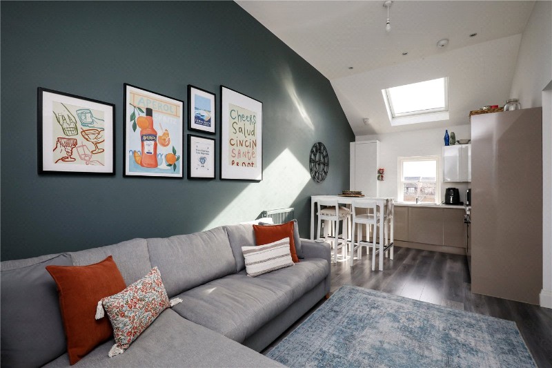 Mill Hill Road, London, W3