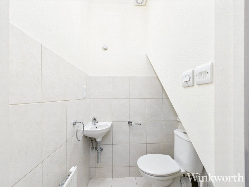 Grosvenor Parade, Uxbridge Road, London, W5
