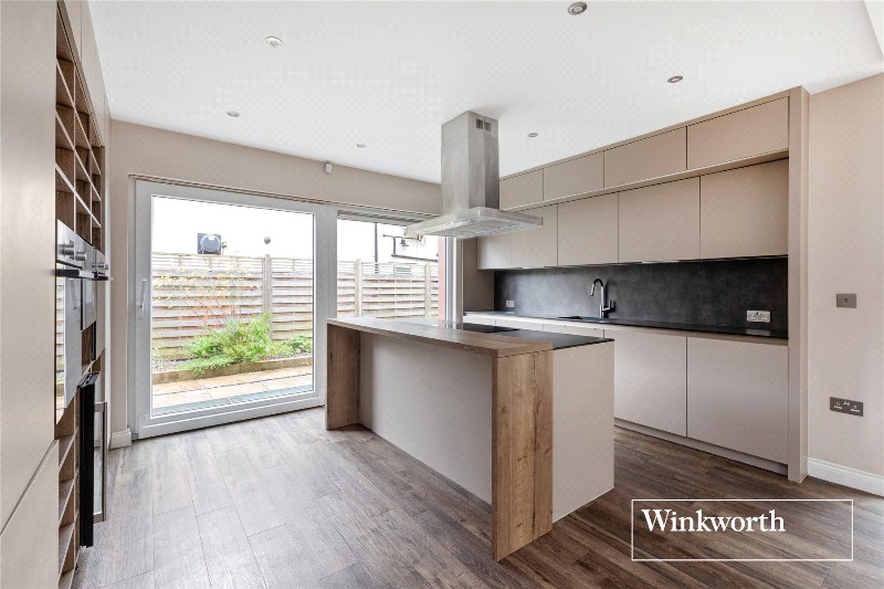 Barnet Road, Arkley, EN5
