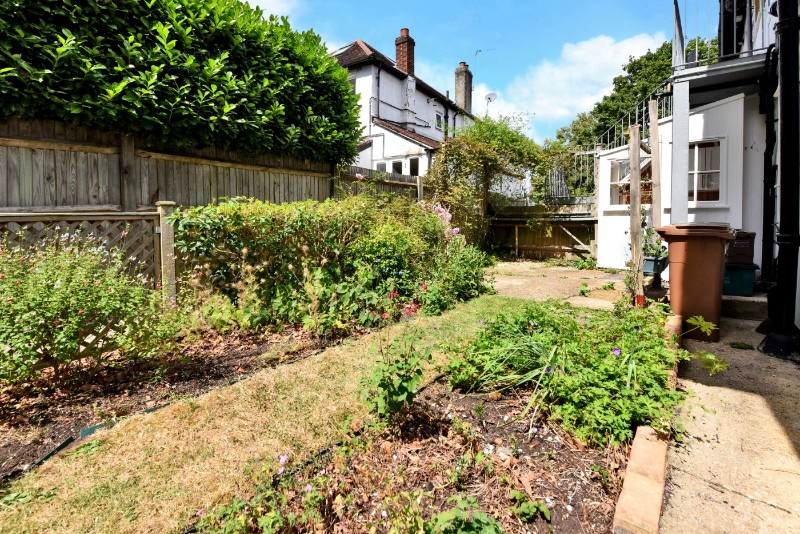 The Maisonettes, Alberta Avenue, Cheam, Sutton, SM1