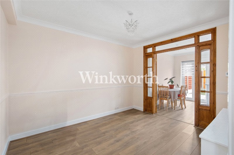 Chatsworth Drive, Enfield, EN1