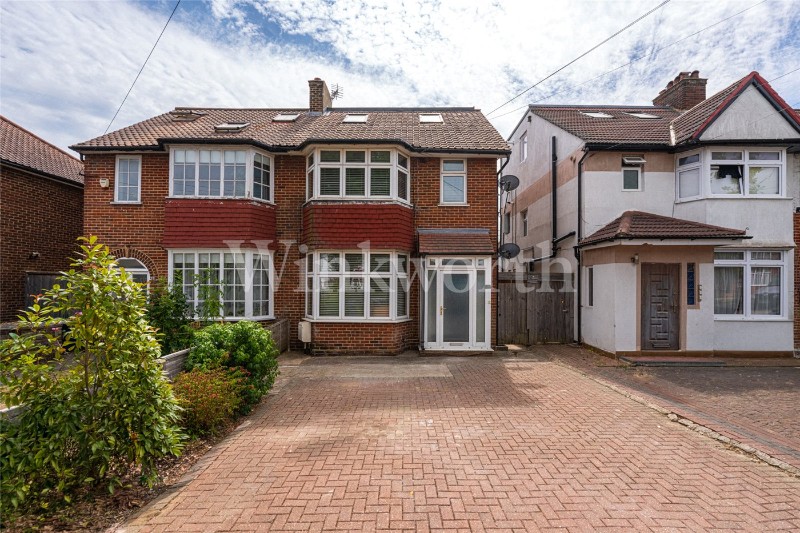 Cleveland Gardens, London, NW2