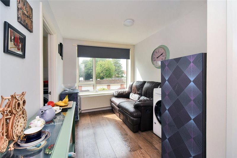 Cheyne Court, Park Road, Banstead, Surrey, SM7