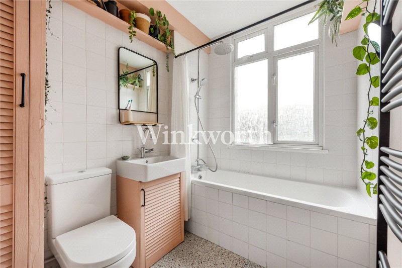 Rosebery Avenue, London, N17