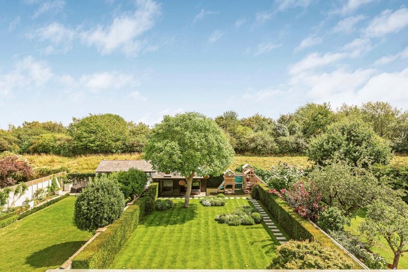 Castelnau, Barnes, London, SW13