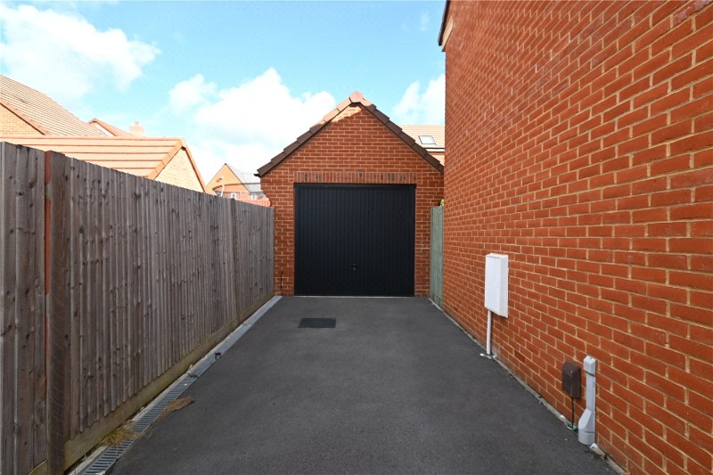 Tubb Way, Basingstoke, Hampshire, RG24