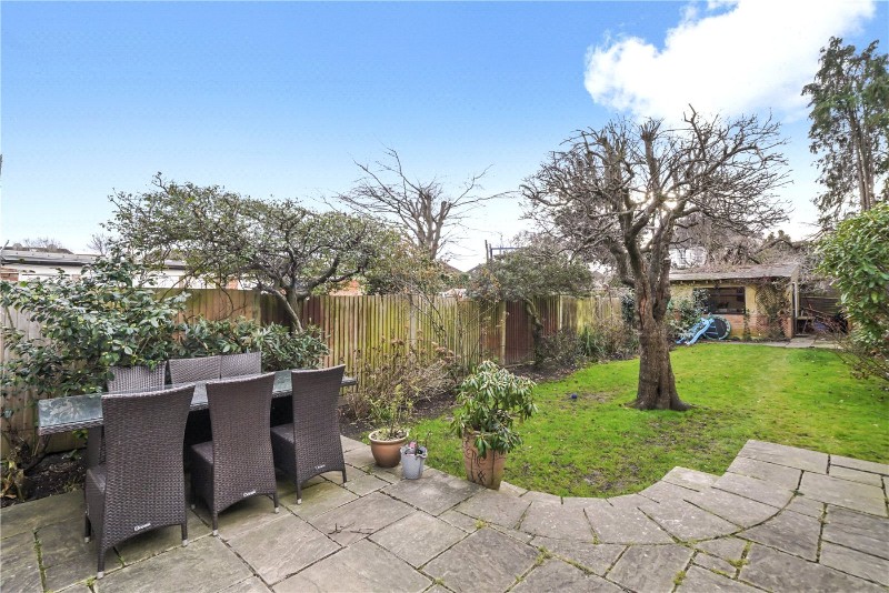 Tring Avenue, London, W5