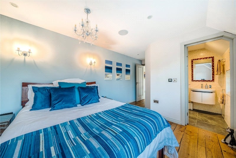 Sunnydell Lane, Farnham, Surrey, GU10