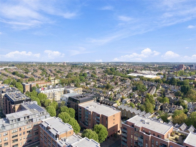 Bathurst Square, London, N15