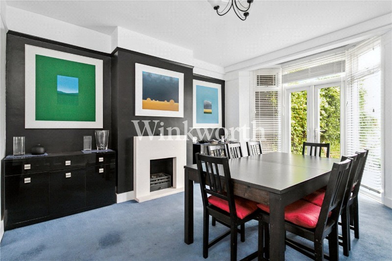 Hedge Lane, London, N13