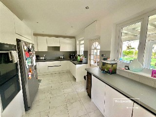 Sky End Lane, Hordle, Lymington, Hampshire, SO41