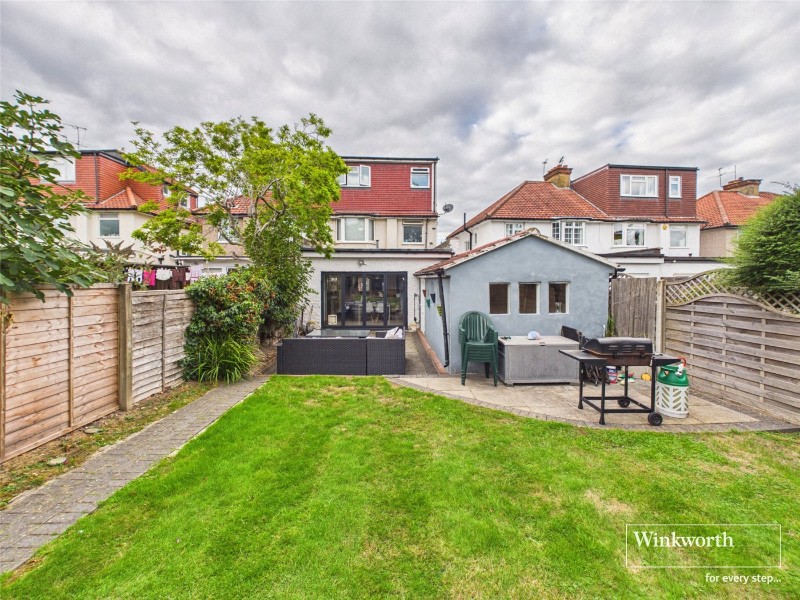 Farm Road, Edgware, HA8