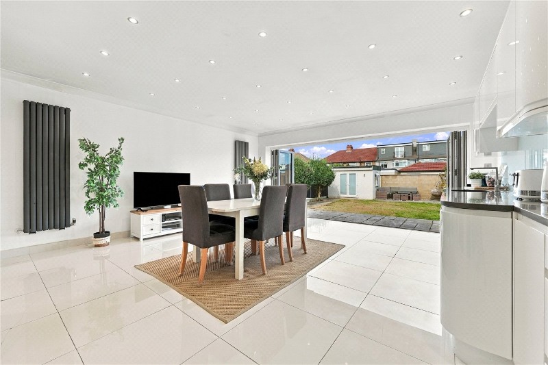 Dorchester Avenue, London, N13