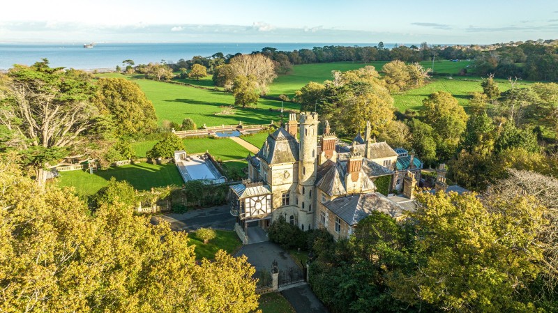 Woodlands Vale, Ryde, Isle Of Wight, PO33