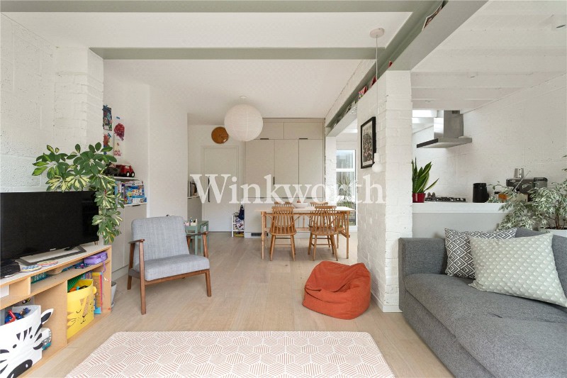 Kirkstall Avenue, London, N17