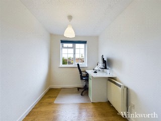 Cromwell Close, London, W3