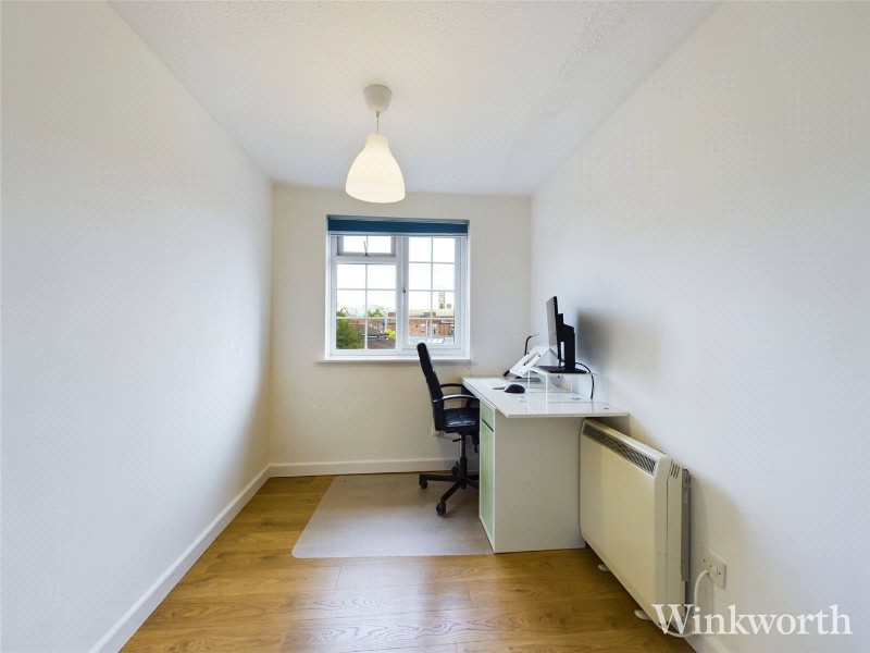 Cromwell Close, London, W3