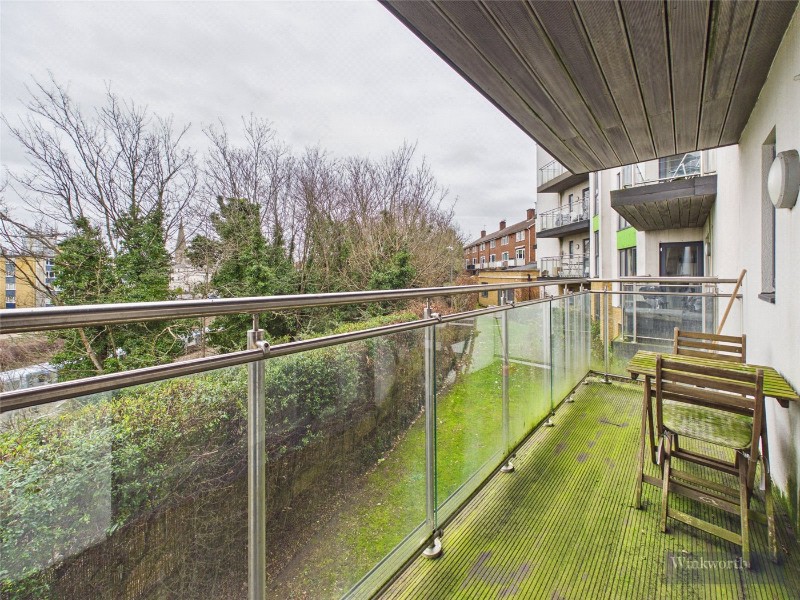 Hythe Road, Surbiton, KT6