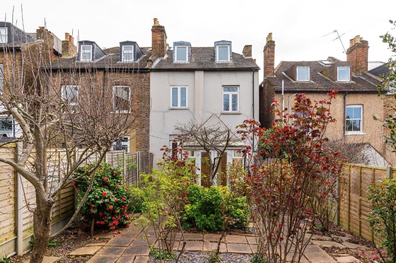 Rockmount Road, London, SE19