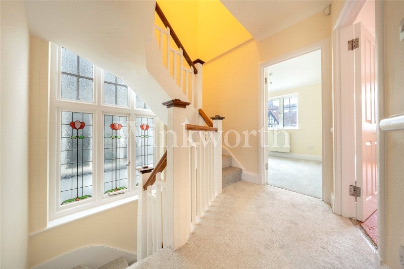 Alyth Gardens, London, NW11