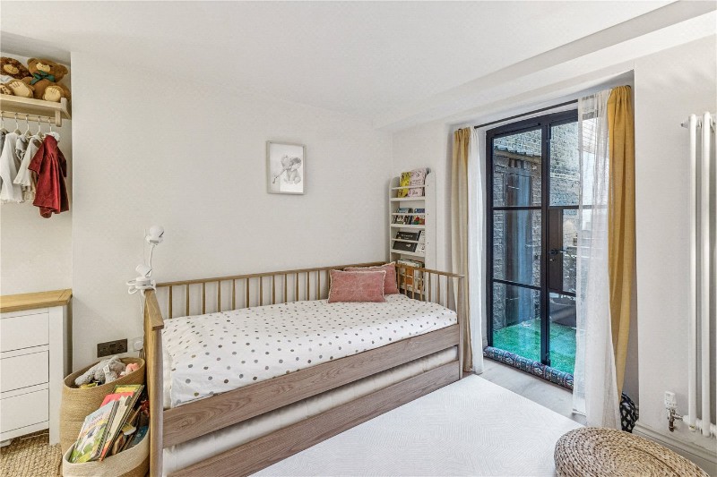 St Stephens Gardens, London, W2