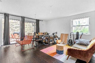 Princess Crescent, London, N4