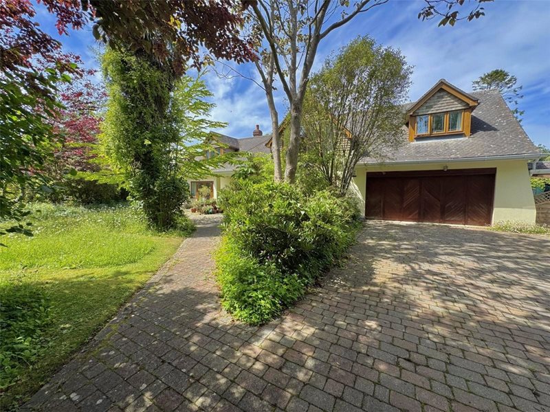 Kitwalls Lane, Milford on Sea, Lymington, Hampshire, SO41