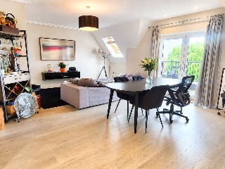 Coombehurst Close, Hadley Wood, EN4