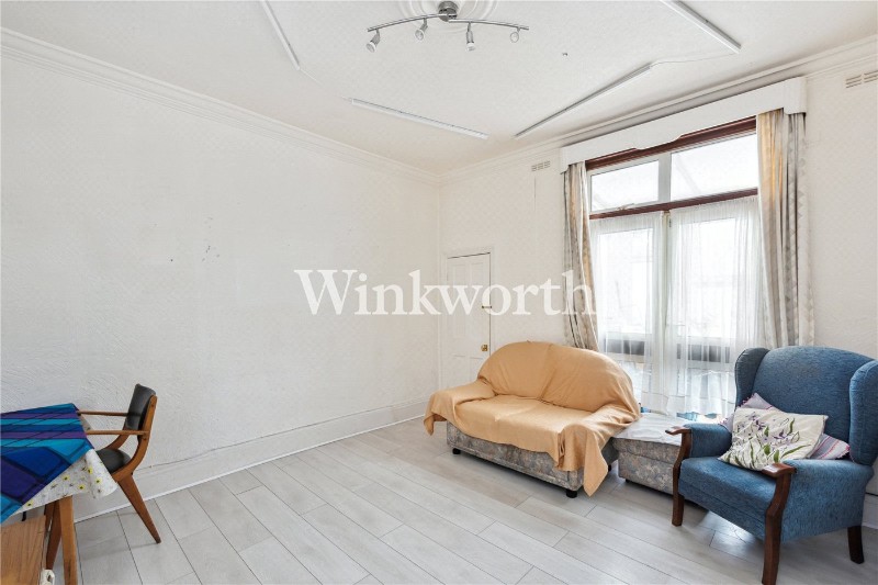 Kelvin Avenue, London, N13