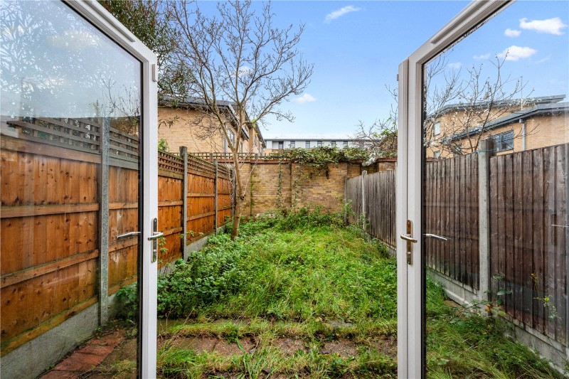 Riverside Close, London, E5