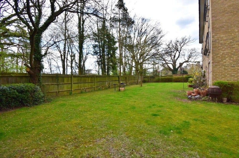 Fernhill Place, Sherfield-On-Loddon, Hook, RG27