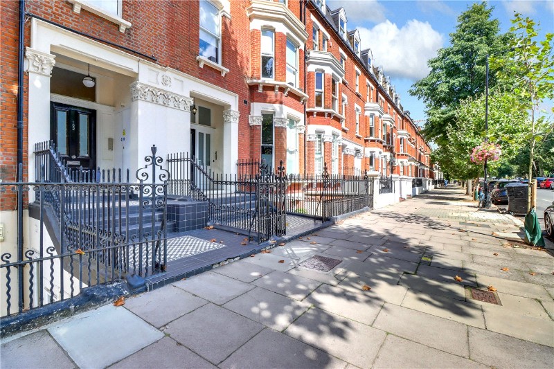 Sutherland Avenue, London, W9