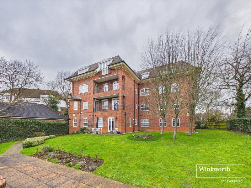 Turnberry Close, London, NW4