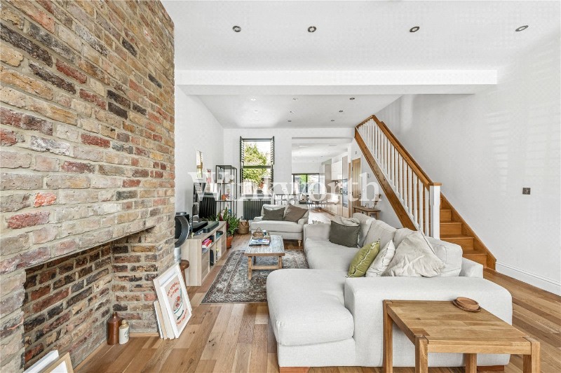 Asplins Road, Tottenham, N17