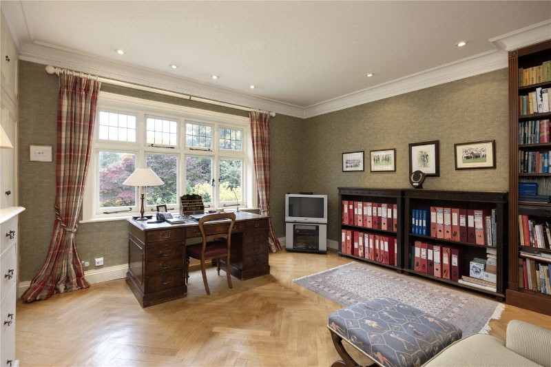 Westmead, London, SW15