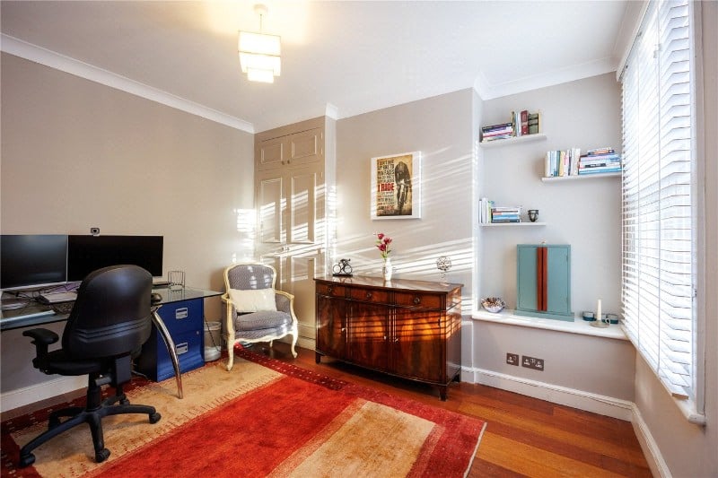 Deodar Road, London, SW15