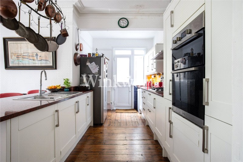 Lakeside Road, London, N13