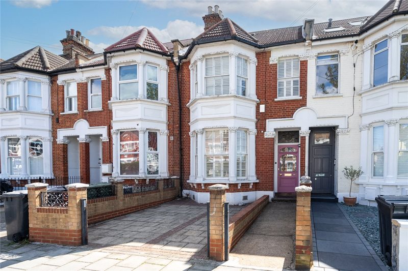 Gleneagle Road, London, SW16
