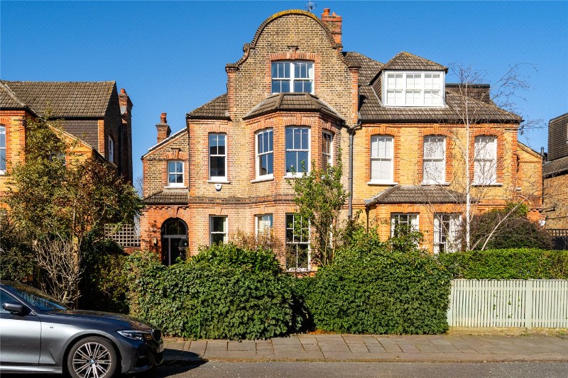 Killieser Avenue, London, SW2