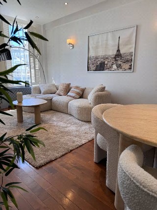 St Georges Court, 258 Brompton Road, South Kensington, London, SW3