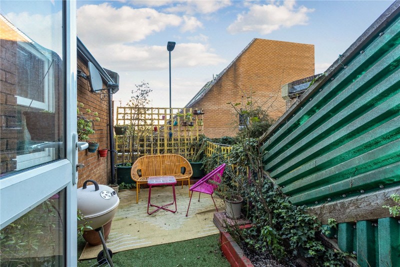 Vulcan Way, London, N7