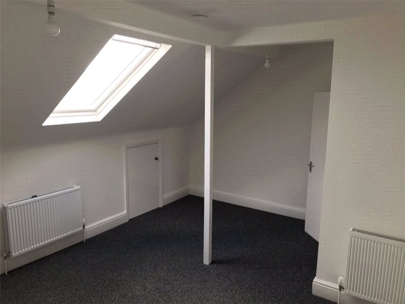 Adams Avenue, Northampton, NN1