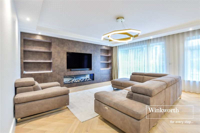 Dormy Crescent, Ferndown, Dorset, BH22